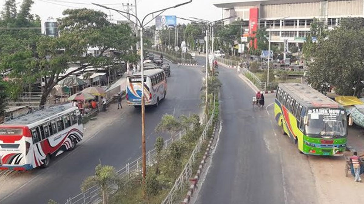 গোপালগঞ্জে সড়ক দুর্ঘটনায় মাদরাসা শিক্ষকসহ নিহত ৩