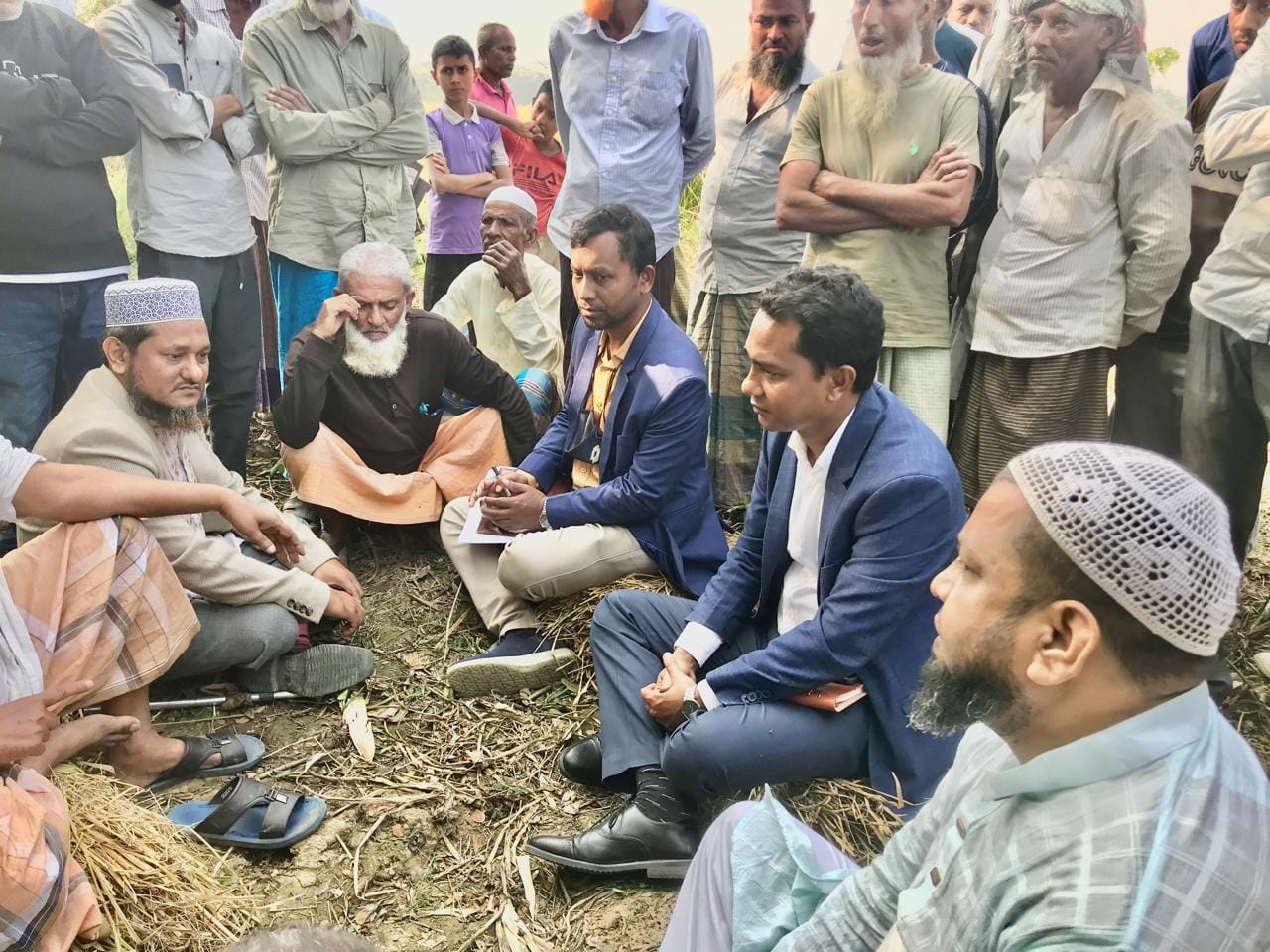 বিয়ানীবাজারে আলোচনায় ইউএনও’র ভাইরাল ছবি, প্রশংসিত হচ্ছে বিরোধ নিষ্পত্তির চেষ্টা