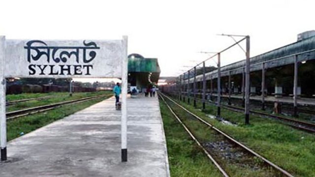 সিলেট ট্রেনের শিডিউল বিপর্যয়, বিপাকে যাত্রীরা