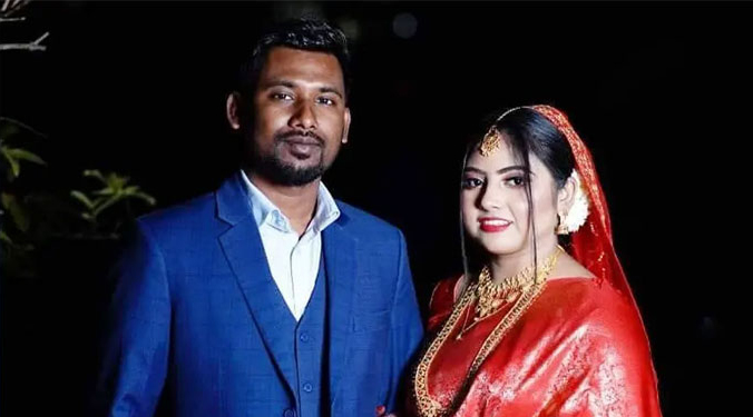 স্ত্রীকে নিয়ে বেড়াতে গিয়ে প্রাণ গেল কলেজ শিক্ষকের