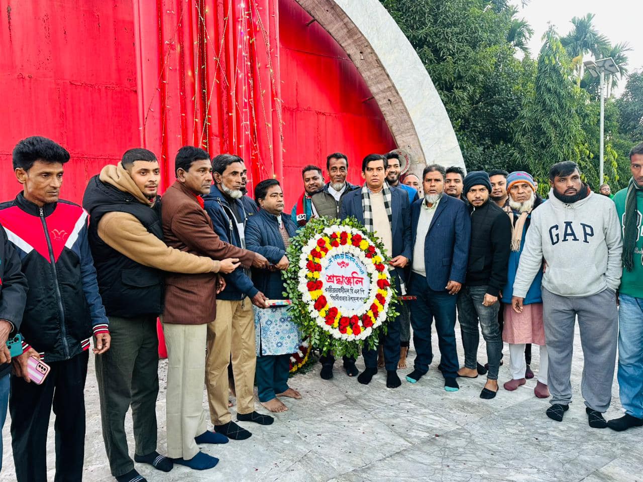 বিয়ানীবাজারে স্মৃতিসৌধে শ্রদ্ধা জানিয়েছে বিএনপি