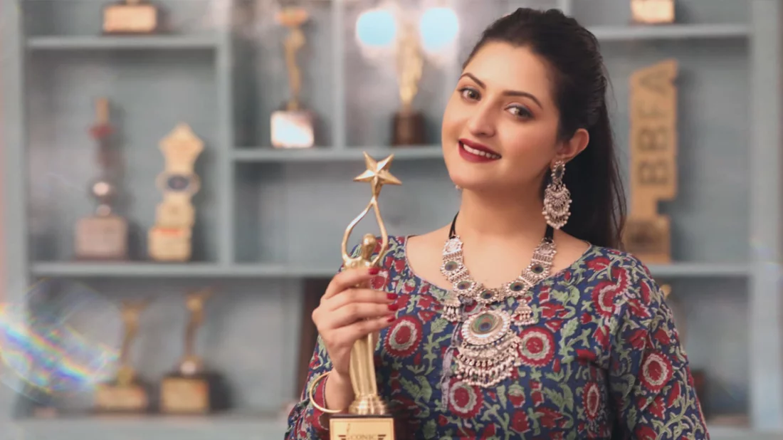 গভীর রাতে পরীমণির স্ট্যাটাস