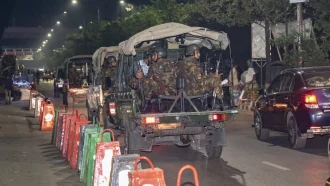 রাজধানীতে যৌথবাহিনীর বিশেষ টহল শুরু