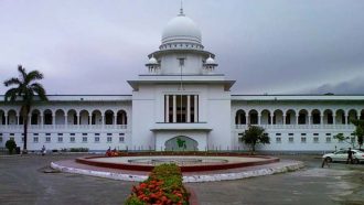 মা ও নবজাতকের মৃত্যুর ঘটনায় ৫০ কোটি টাকা ক্ষতিপূরণ দিতে রুল