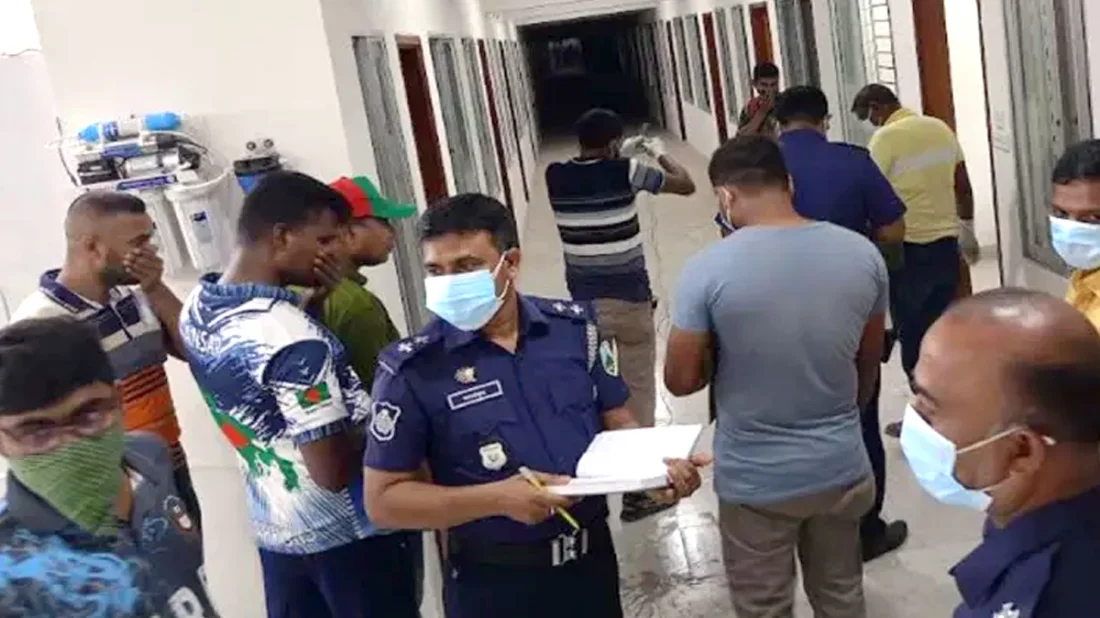 পাবিপ্রবির নির্মাণাধীন হল থেকে অর্ধগলিত মরদেহ উদ্ধার