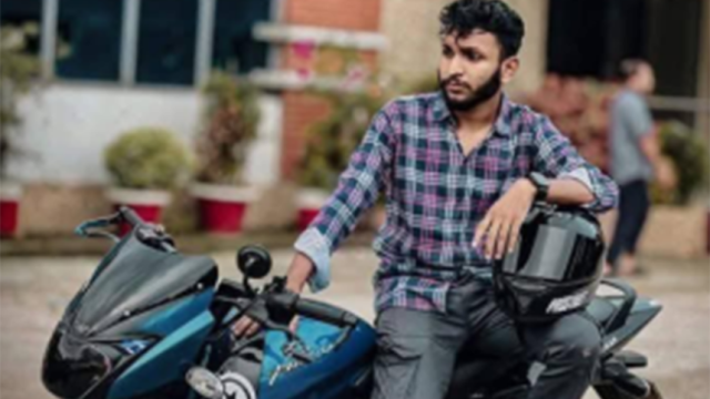 আগের দিন কবরস্থান পরিচ্ছন্ন করেছে আবির, পরদিন তাঁকেই দাফন