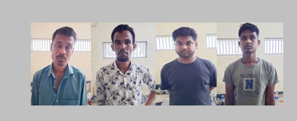 বড়লেখায় ছাত্রলীগ নেতাকে ছিনিয়ে নেওয়ায় মামলা: গ্রেপ্তার আতঙ্কে ঘরছাড়া মানুষ