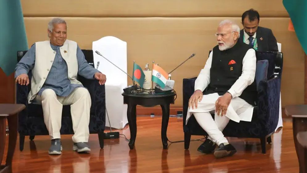 ব্যাংককে বৈঠক একটি, কিন্তু দু’দেশের বক্তব্য দু’রকম কেন?