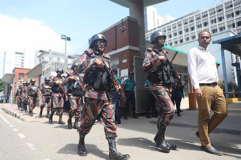 সচিবালয় ঘিরে কঠোর নিরাপত্তা