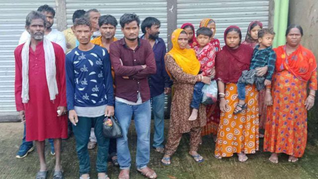 সিলেটের কানাইঘাট সীমান্তে নারী-শিশুসহ ১৬ জনকে আটক