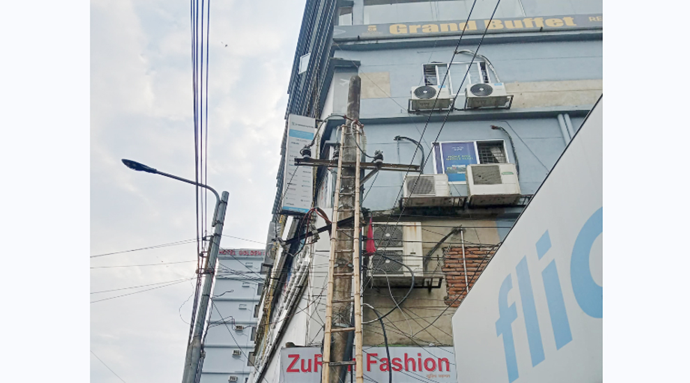 জিন্দাবাজারে হঠাৎ আগুন, আতঙ্ক