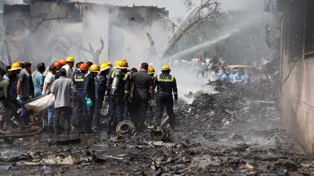 ভারতে বিমান বিধ্বস্তের ঘটনায় কমপক্ষে ১৩৩ জন নিহত