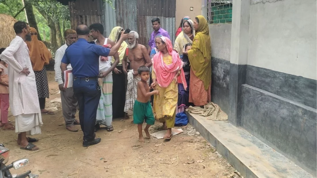 আপত্তিকর ছবি-ভিডিও ইন্টারনেটে ছড়িয়ে দেওয়ার হুমকি, প্রাণ দিলো স্কুলছাত্রী