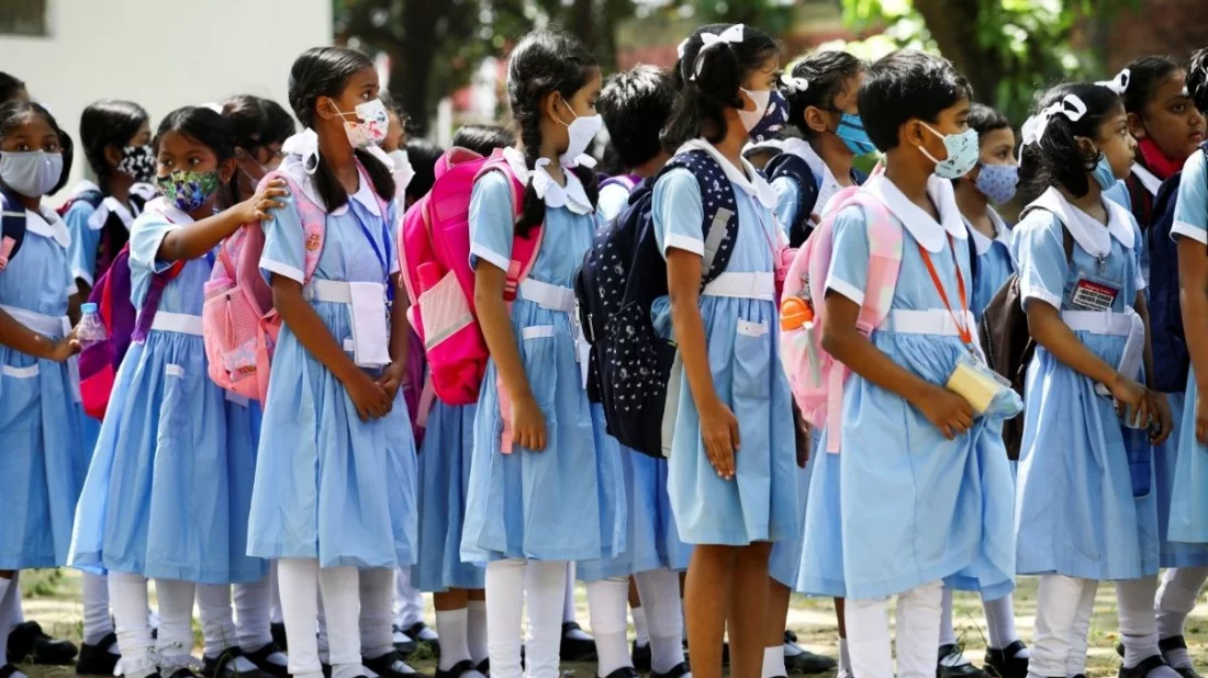 করোনা-ডেঙ্গুর মাঝেই আজ খুলছে শিক্ষাপ্রতিষ্ঠান