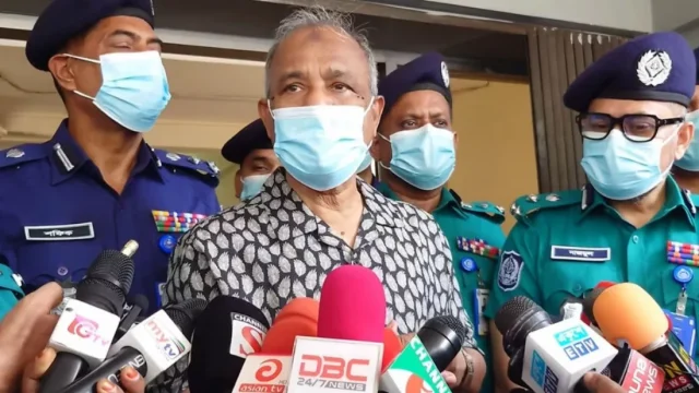 তারেক রহমানের দেশে ফিরতে কোনো বাধা নেই: স্বরাষ্ট্র উপদেষ্টা