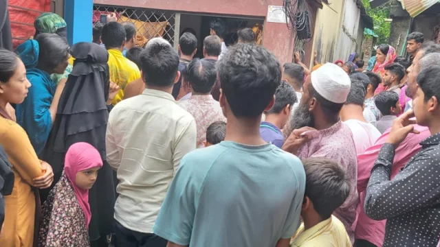 ময়মনসিংহে দুই শিশু সন্তানসহ নারীর গলাকাটা মরদেহ উদ্ধার