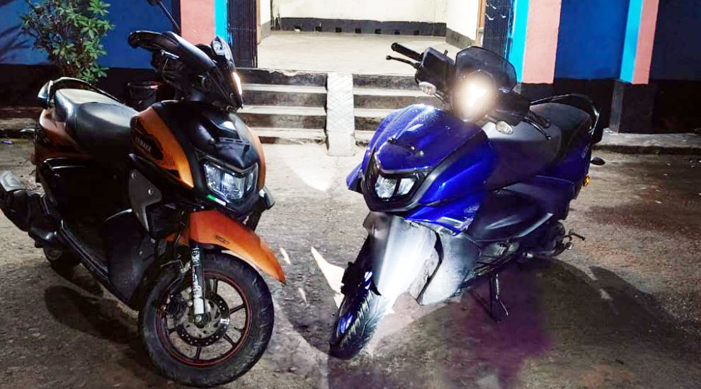 জৈন্তাপুর পুলিশের অভিযানে দুটি ভারতীয় স্কুটি আটক