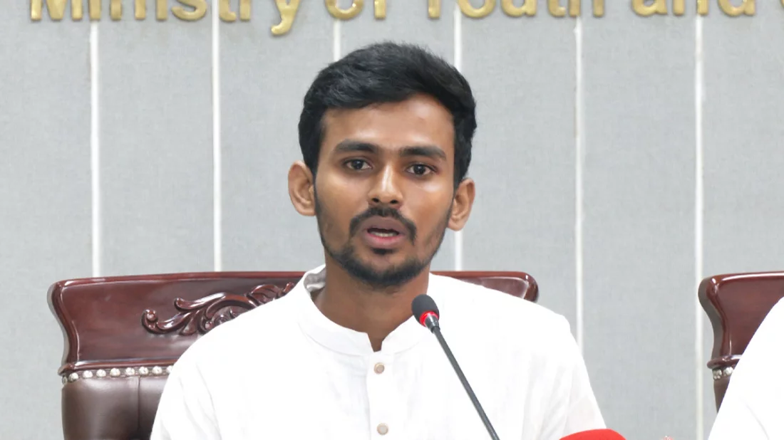 জুলাই নিয়ে কাজ করতে গেলেই বাজেট নিয়ে একটা মহল প্রশ্ন তোলে: উপদেষ্টা আসিফ