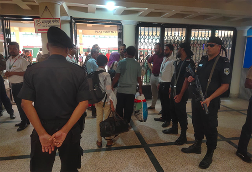 আর নয় অন্যের টিকিটে ভ্রমণ : সিলেটে রেলের ২৫ যাত্রীকে জরিমানা