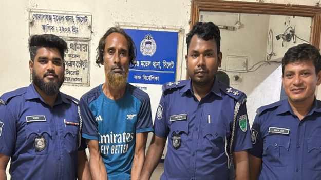 সিলেটের গোলাপগঞ্জ কুখ্যাত ডাকাত মোল্লা ফজলু পুলিশের খাঁচায়