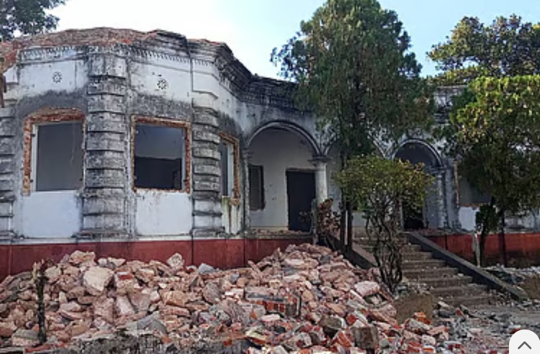 সিলেটের ‘মিনিস্টার বাড়ি’ ভাঙার কাজ থামিয়ে দিল প্রত্নতত্ত্ব অধিদপ্তর