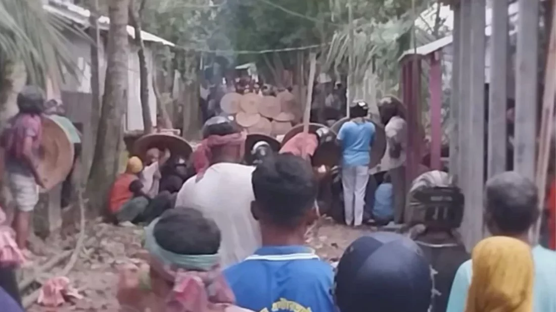 ভাঙ্গায় দুই মাতুব্বরের জমি নিয়ে বিরোধ, সংঘর্ষে আহত অর্ধশতাধিক