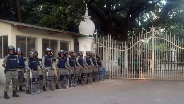হাসিনার মামলার রায় ঘিরে ট্রাইব্যুনালে কঠোর নিরাপত্তা