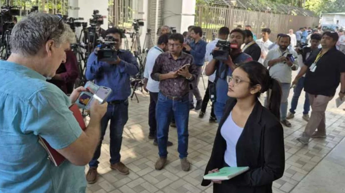 ট্রাইব্যুনালে দেশি-বিদেশি গণমাধ্যমকর্মীদের ভিড়