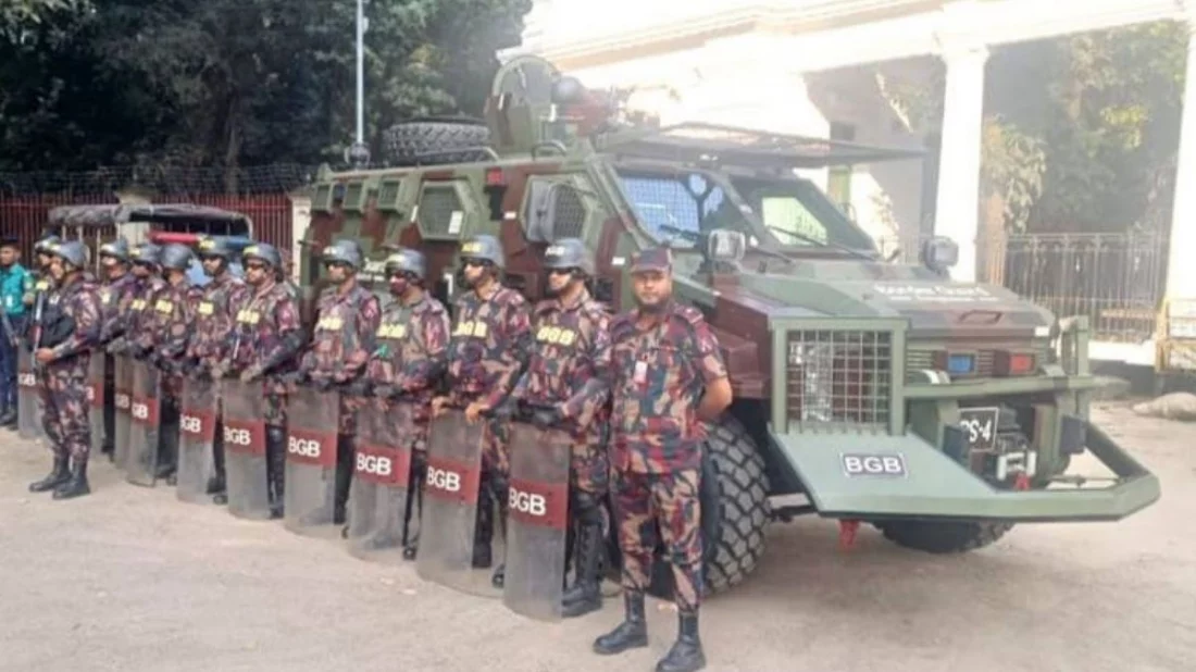 ঢাকা ও আশপাশে ১৪ প্লাটুন বিজিবি মোতায়েন, সতর্ক পুলিশ-র‍্যাবও