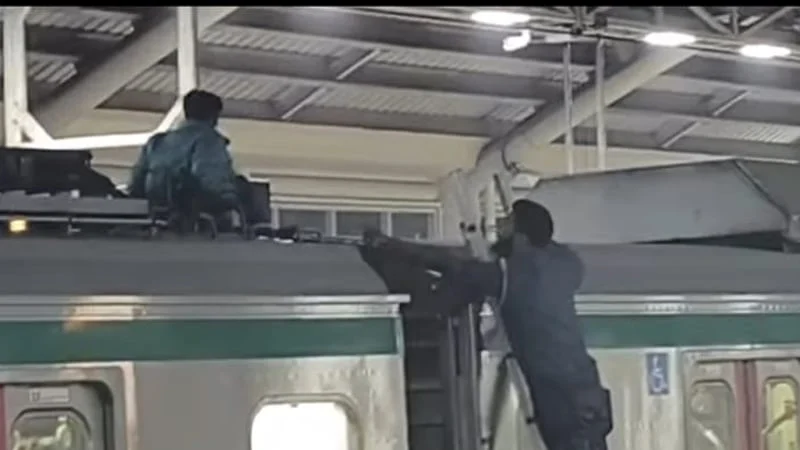 আজ রাতে আর মেট্রোরেল চলবে না