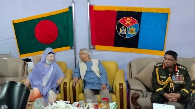 সশস্ত্র বাহিনী দিবসে সেনানিবাসে খালেদা জিয়া, প্রধান উপদেষ্টার সঙ্গে একান্ত আলাপ