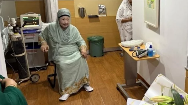 হাসপাতালে নিবিড় পর্যবেক্ষণে, দেশবাসীর কাছে দোয়া চাইলেন খালেদা জিয়া