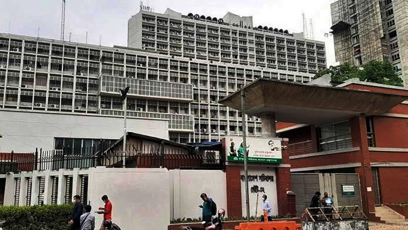 আলোচনা থাকলেও আপাতত উপদেষ্টা রদবদল হচ্ছে না