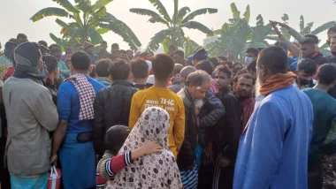 রাস্তার পাশে পড়ে ছিল মাথাবিহীন মরদেহ, মেলেনি পরিচয়