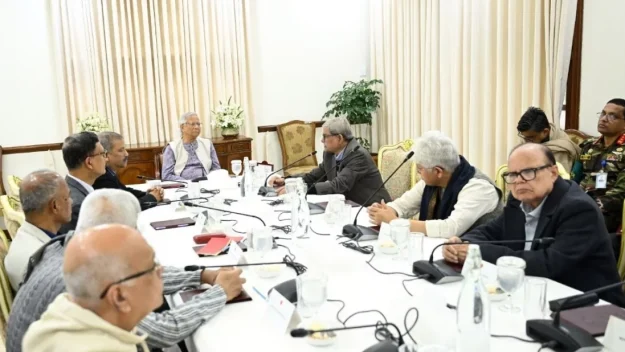 উপদেষ্টা পরিষদের বিশেষ সভা, বিশেষ আমন্ত্রণে অংশ নেন মির্জা ফখরুল