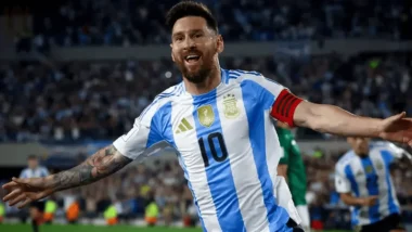 কলকাতায় যাচ্ছেন মেসি, শহর জুড়ে উৎসবের আমেজ