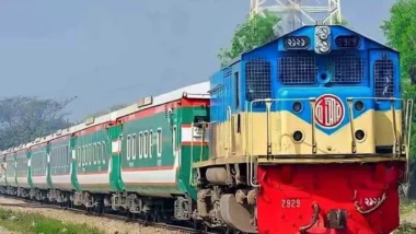 ২৫ ডিসেম্বর তিন কমিউটারের যাত্রা স্থগিত, ১০ রুটে চলবে ২০ স্পেশাল ট্রেন