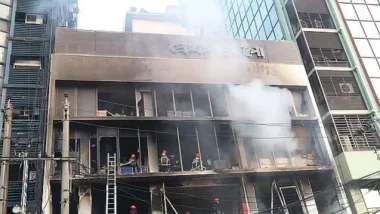 প্রথম আলোতে হামলার ঘটনায় অজ্ঞাতনামা ৫০০ জনকে আসামি করে মামলা