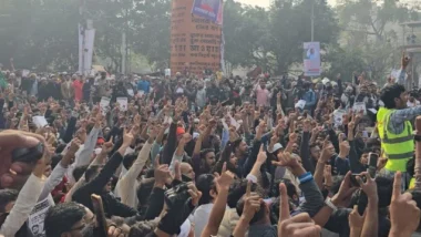 হাদি হত্যার বিচার দাবিতে শাহবাগ অবরোধ