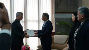 তারেক রহমানকে শোকবার্তা হস্তান্তর করলেন ভারতের পররাষ্ট্রমন্ত্রী