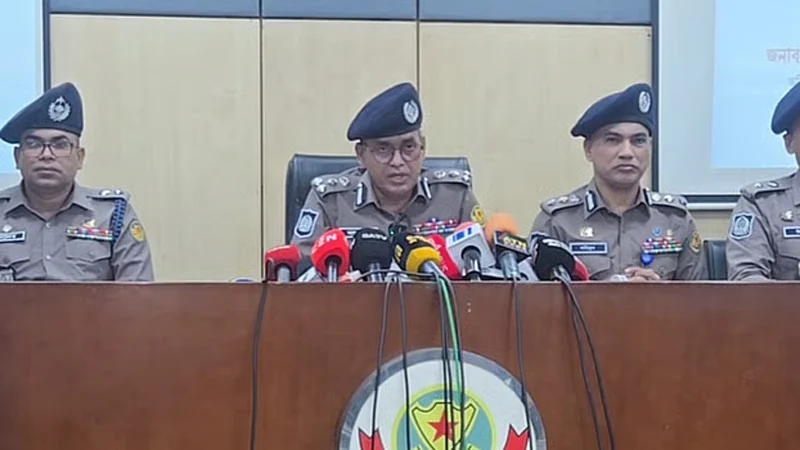 প্রথম আলো–ডেইলি স্টার কার্যালয়ে হামলার ঘটনায় গ্রেপ্তার ১৭: ডিএমপি