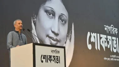 এক নেত্রীর ঠাঁই মানুষের হৃদয়ে, আরেকজনের বিতাড়িত ভূমিতে: আসিফ নজরুল