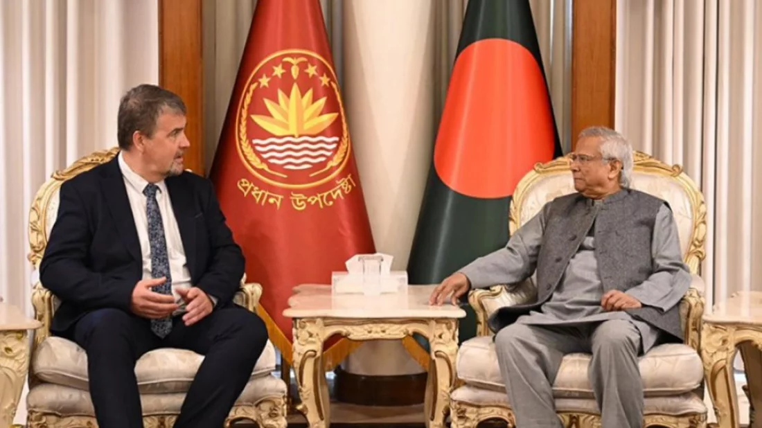নির্বাচন এবং গণভোট সুচারুভাবে সম্পন্ন হবে: ইইউ পর্যবেক্ষক দলকে প্রধান উপদেষ্টা