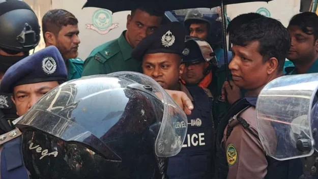 চিন্ময় কৃষ্ণসহ সব আসামির বিচার শুরুর আদেশ