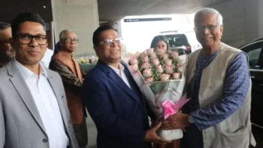 ইউনূস সেন্টারে ফিরলেন ড. ইউনূস