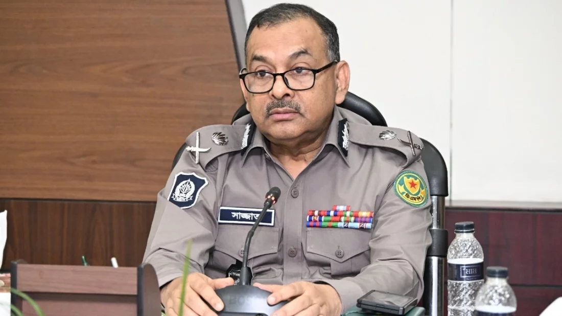দায়িত্ব থেকে অব্যাহতি চাইলেন ডিএমপি কমিশনার