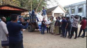 গোলাপগঞ্জে টিসিবি’র গাড়িতে উপচেপড়া ভিড়