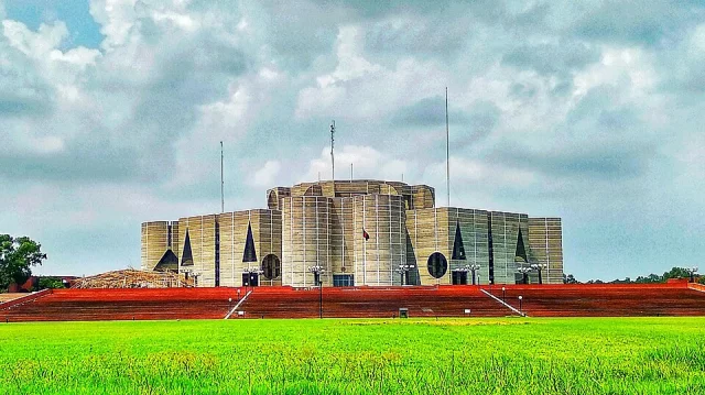 রাষ্ট্রপতি-প্রধানমন্ত্রী ও মন্ত্রী-এমপিদের বেতন কত, কী কী সুবিধা পান?