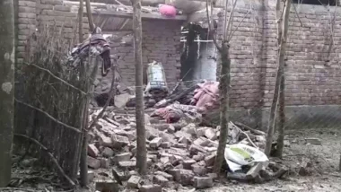 চাঁপাইনবাবগঞ্জে ককটেল বানানোর সময় বিস্ফোরণে নিহত ২, আহত ৩