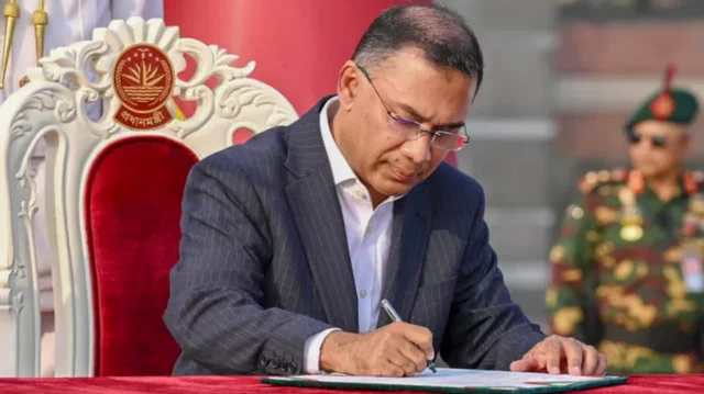 আজ সচিবালয়ে প্রথম অফিস করবেন নতুন প্রধানমন্ত্রী